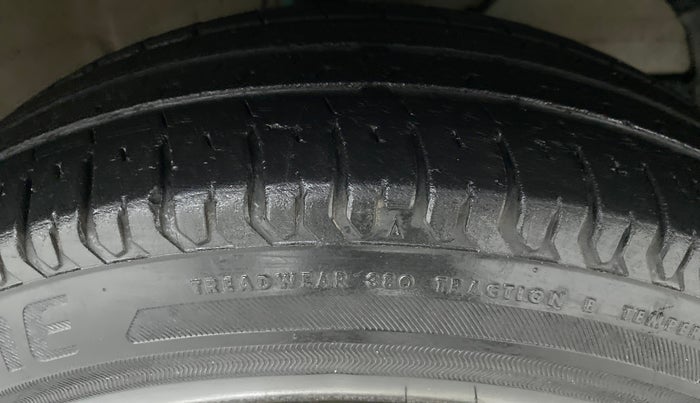 2018 Maruti Dzire VXI, Petrol, Manual, 27,307 km, Right Front Tyre Tread