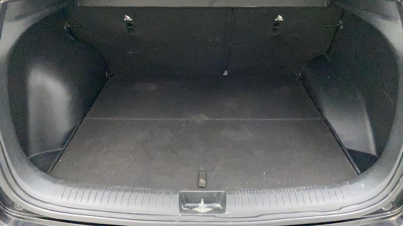 2018 Hyundai Creta SX PLUS AT 1.6 PETROL, Petrol, Automatic, 94,512 km, Boot Inside
