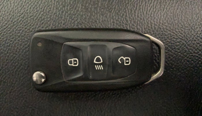 2017 Tata Tiago WIZZ EDITION PETROL, Petrol, Manual, 41,847 km, Key Close Up