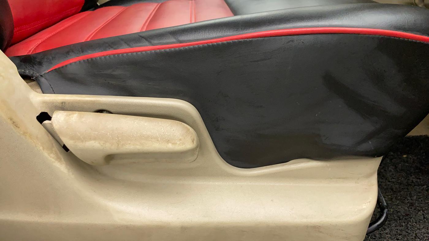 2013 Maruti Ertiga VXI, Petrol, Manual, 96,956 km, Driver Side Adjustment Panel