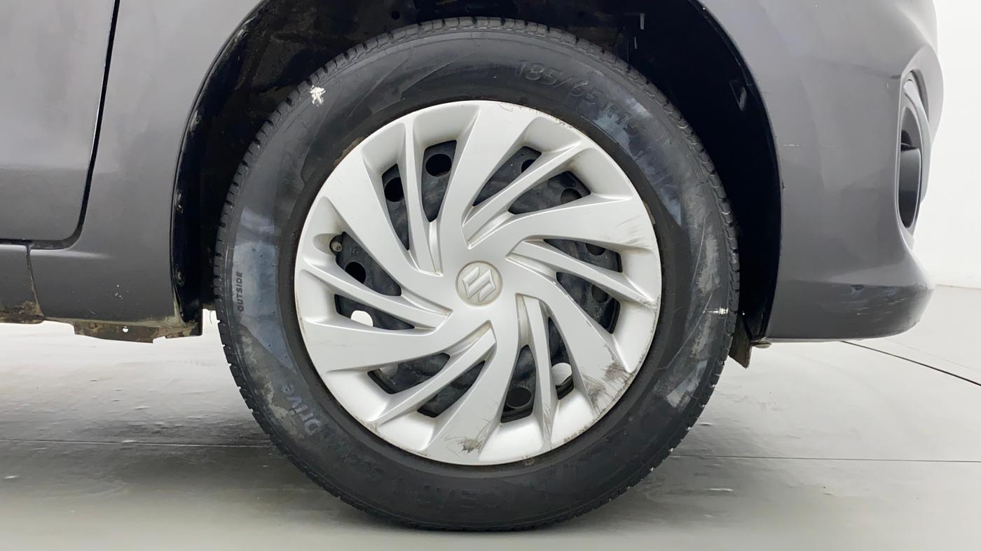 2013 Maruti Ertiga VXI, Petrol, Manual, 96,956 km, Right Front Wheel