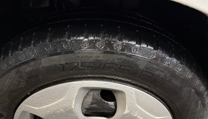 2021 Tata Tiago XT PETROL, Petrol, Manual, 37,357 km, Left Front Tyre Tread