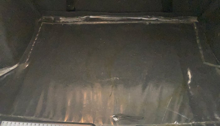 2017 Maruti Dzire VXI AMT, Petrol, Automatic, 27,252 km, Boot Inside