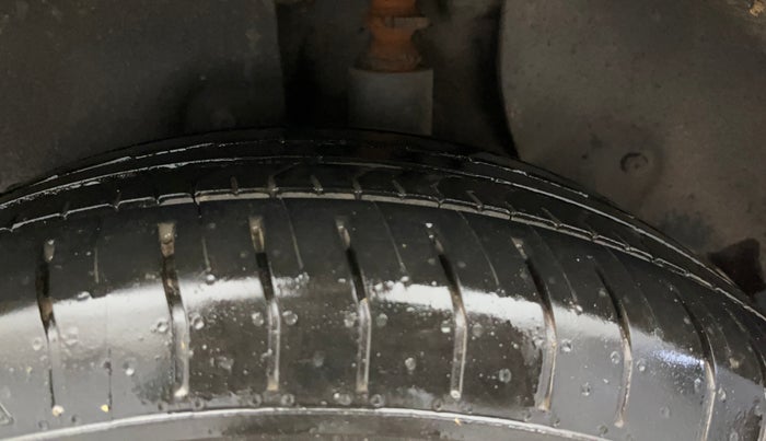 2016 Hyundai Creta SX PLUS 1.6 PETROL, Petrol, Manual, 40,923 km, Left Rear Tyre Tread