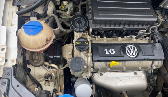 2016 Volkswagen Vento HIGHLINE 1.6 MPI, Petrol, Manual, 79,037 km, Engine View - Right