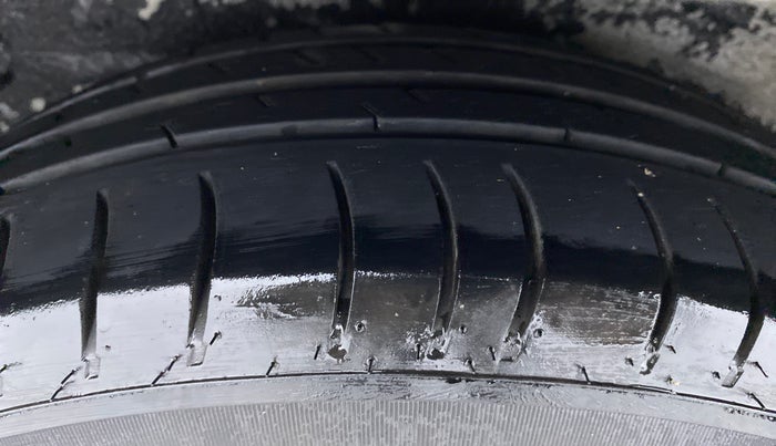 2009 Hyundai i10 MAGNA 1.2, Petrol, Manual, 85,597 km, Right Rear Tyre Tread