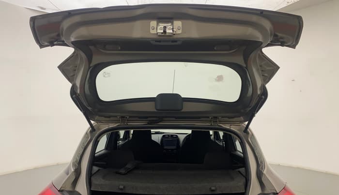 2017 Renault Kwid RXT 0.8, CNG, Manual, 64,465 km, Boot Door Open