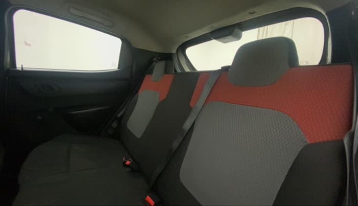 2017 Renault Kwid RXT 0.8, CNG, Manual, 64,465 km, Right Side Rear Door Cabin