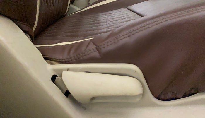 2016 Maruti Swift Dzire LXI (O), Petrol, Manual, 85,320 km, Driver Side Adjustment Panel