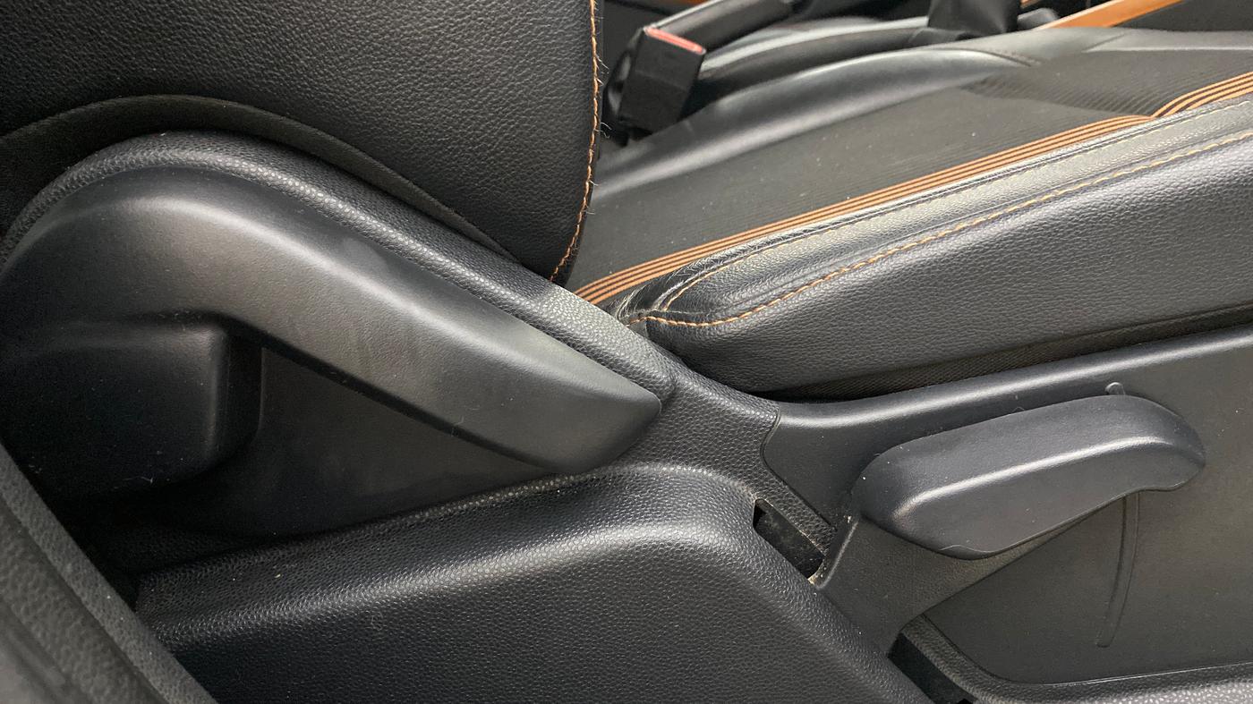 2019 Ford Ecosport TITANIUM 1.0L ECOBOOST SPORTS(SUNROOF), Petrol, Manual, 30,349 km, Driver Side Adjustment Panel