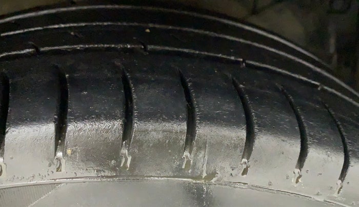 2014 Honda Amaze 1.2L I-VTEC S, Petrol, Manual, 64,143 km, Right Front Tyre Tread