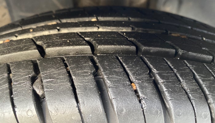 2019 Datsun Redi Go T(O) 1.0 AMT, Petrol, Automatic, 18,651 km, Right Front Tyre Tread