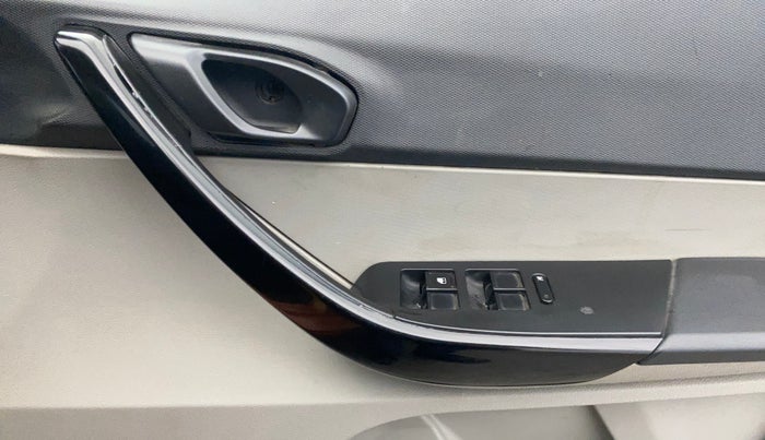 2018 Tata Tiago XM PETROL, Petrol, Manual, 38,194 km, Driver Side Door Panels Control