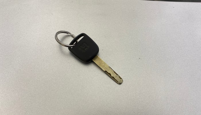 2013 Honda Amaze 1.2L I-VTEC VX, Petrol, Manual, 83,568 km, Key Close Up