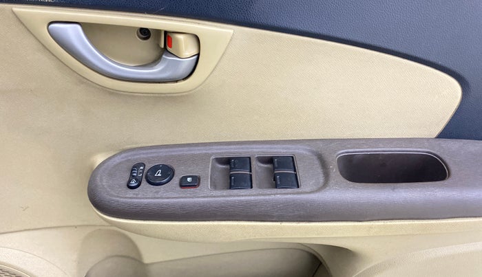 2013 Honda Amaze 1.2L I-VTEC VX, Petrol, Manual, 83,568 km, Driver Side Door Panels Control