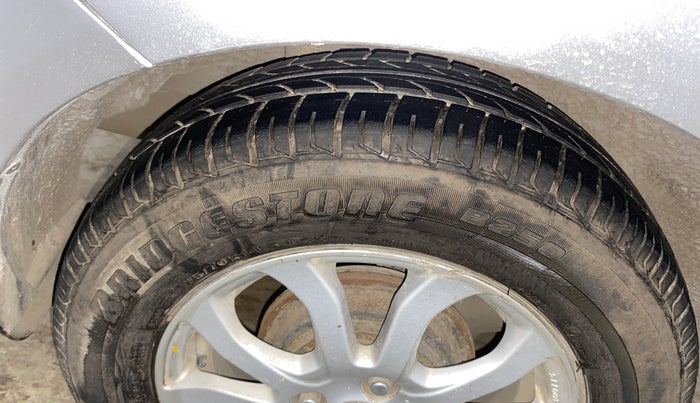 2013 Honda Amaze 1.2L I-VTEC VX, Petrol, Manual, 83,568 km, Right Rear Tyre Tread