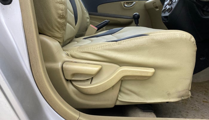 2013 Honda Amaze 1.2L I-VTEC VX, Petrol, Manual, 83,568 km, Driver Side Adjustment Panel