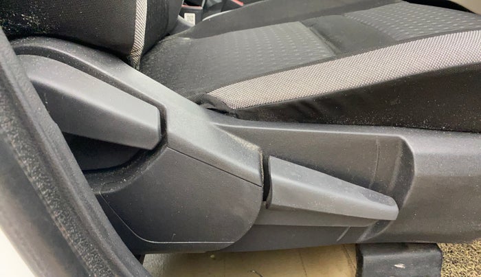 2022 Nissan MAGNITE XV MT, Petrol, Manual, 39,141 km, Driver Side Adjustment Panel