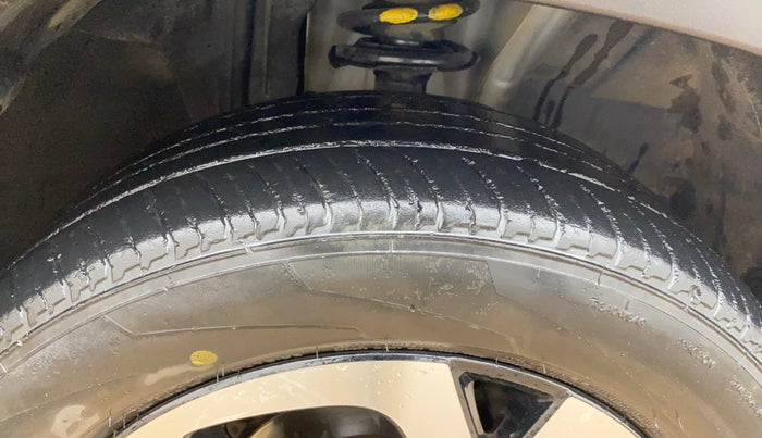 2022 Nissan MAGNITE XV MT, Petrol, Manual, 39,141 km, Right Front Tyre Tread