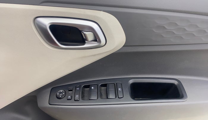 2020 Hyundai AURA SX PLUS 1.2 AMT, Petrol, Automatic, 23,935 km, Driver Side Door Panels Control