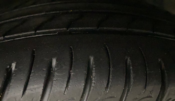 2021 KIA SONET GTX PLUS 1.5 AT DUAL TONE, Diesel, Automatic, 45,786 km, Right Front Tyre Tread