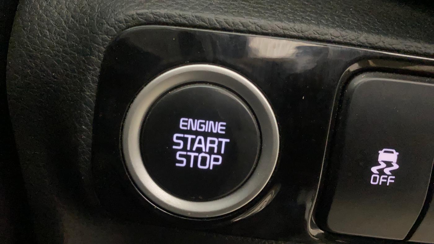 2021 KIA SONET GTX PLUS 1.5 AT DUAL TONE, Diesel, Automatic, 45,910 km, Keyless Start/ Stop Button