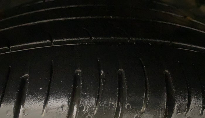 2021 KIA SONET GTX PLUS 1.5 AT DUAL TONE, Diesel, Automatic, 45,786 km, Left Front Tyre Tread