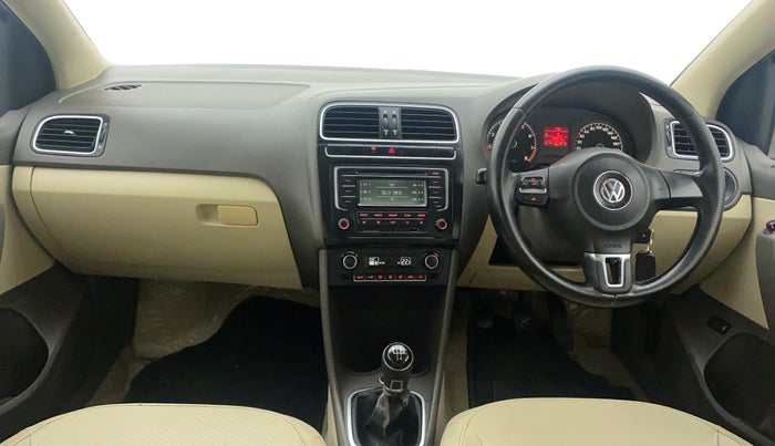 2013 Volkswagen Vento HIGHLINE 1.6 MPI, Petrol, Manual, 92,045 km, Dashboard