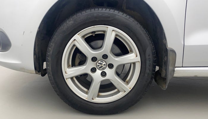 2013 Volkswagen Vento HIGHLINE 1.6 MPI, Petrol, Manual, 92,045 km, Left Front Wheel