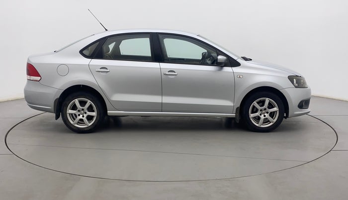 2013 Volkswagen Vento HIGHLINE 1.6 MPI, Petrol, Manual, 92,045 km, Right Side View