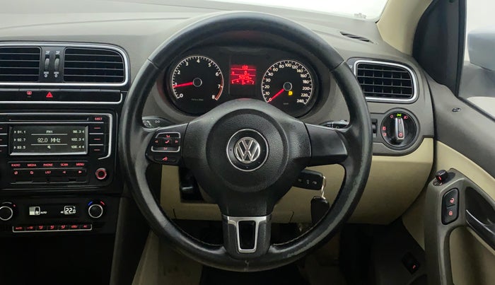 2013 Volkswagen Vento HIGHLINE 1.6 MPI, Petrol, Manual, 92,045 km, Steering Wheel Close Up