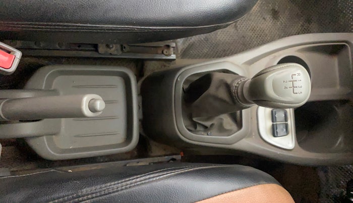 2016 Datsun Redi Go S, Petrol, Manual, 70,807 km, Gear Lever