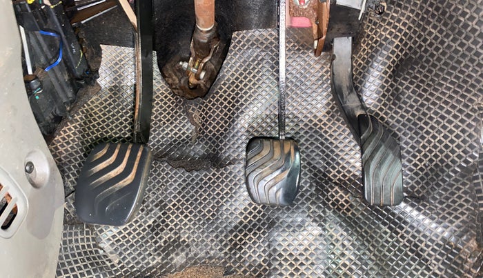 2016 Datsun Redi Go S, Petrol, Manual, 70,807 km, Pedals