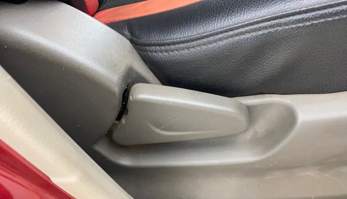 2016 Datsun Redi Go S, Petrol, Manual, 70,807 km, Driver Side Adjustment Panel