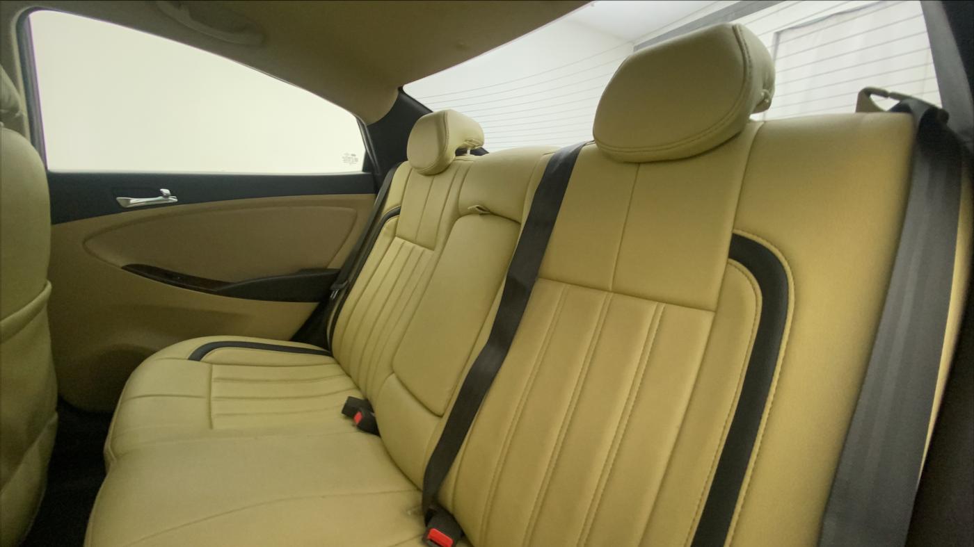 2014 Hyundai Verna FLUIDIC 1.6 CRDI SX AT, Diesel, Automatic, 54,858 km, Right Side Rear Door Cabin