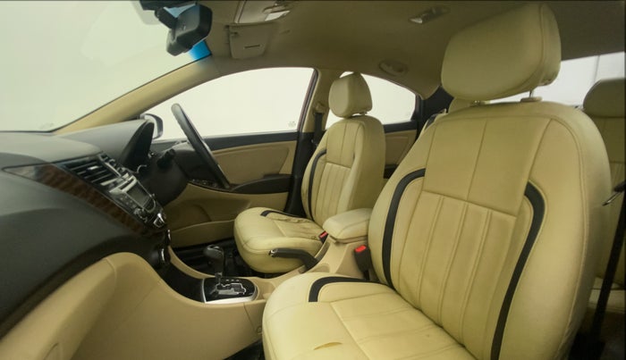 2014 Hyundai Verna FLUIDIC 1.6 CRDI SX AT, Diesel, Automatic, 54,858 km, Right Side Front Door Cabin