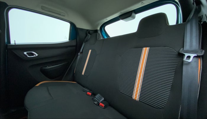 2022 Renault Kwid CLIMBER 1.0 (O), Petrol, Manual, 7,775 km, Right Side Rear Door Cabin