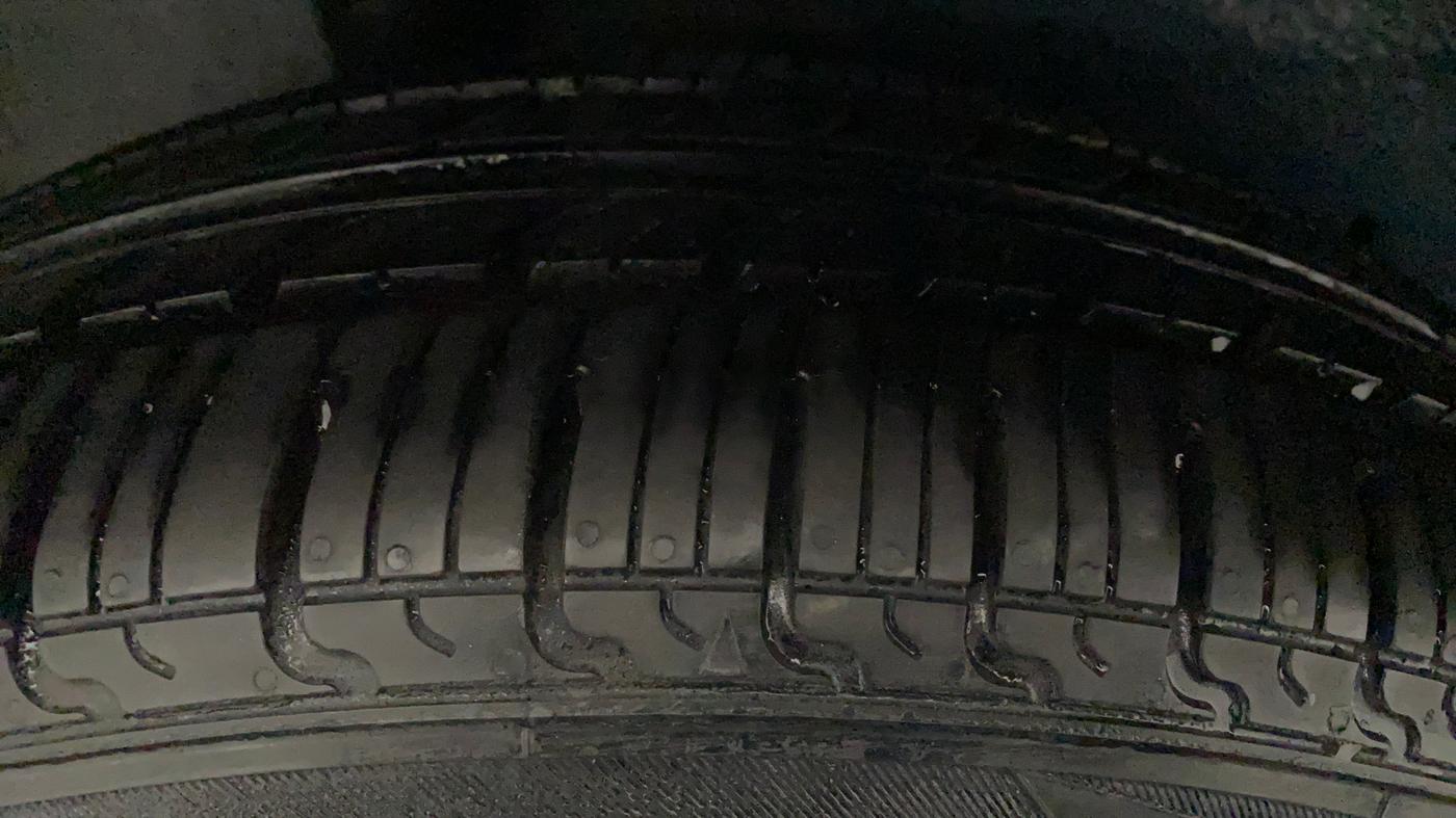 2014 Maruti Celerio VXI AMT, Petrol, Automatic, 44,228 km, Left Front Tyre Tread