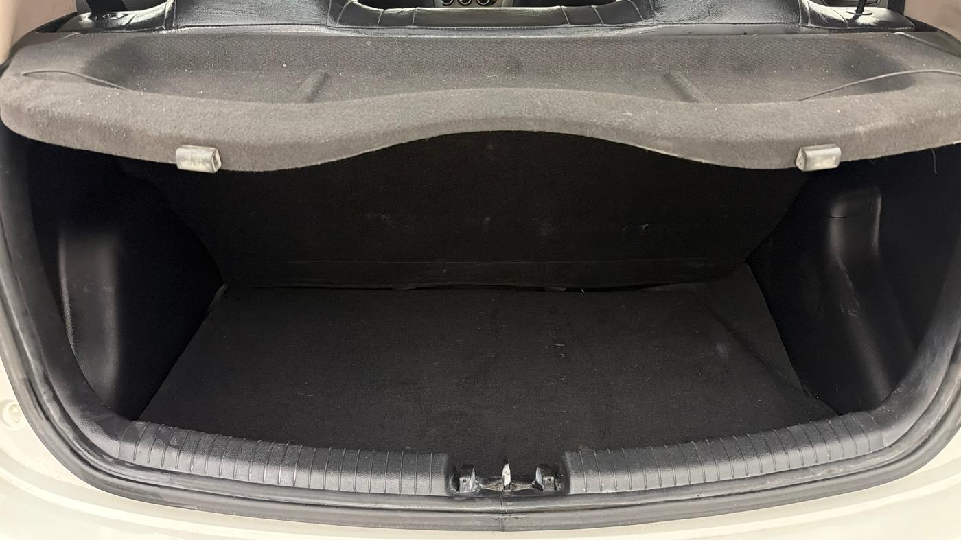 2016 Hyundai Grand i10 MAGNA 1.2 KAPPA VTVT, Petrol, Manual, 24,008 km, Boot Inside