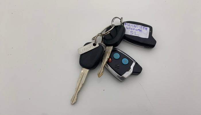 2016 Maruti Wagon R 1.0 LXI CNG, CNG, Manual, 1,04,598 km, Key Close Up