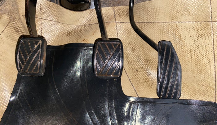 2016 Maruti Wagon R 1.0 LXI CNG, CNG, Manual, 1,04,598 km, Pedals