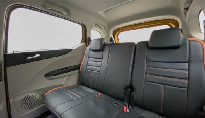 2021 Renault TRIBER 1.0 RXZ, Petrol, Manual, 3,222 km, Right Side Rear Door Cabin