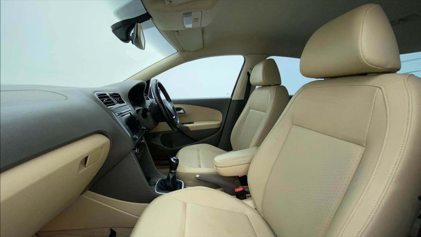 2019 Volkswagen Vento HIGHLINE DIESEL, Diesel, Manual, 78,234 km, Right Side Front Door Cabin