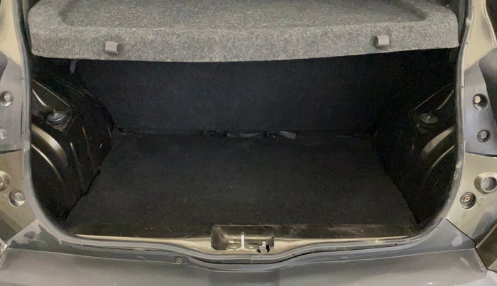 2020 Renault Kwid RXT 1.0 (O), Petrol, Manual, 54,696 km, Boot Inside