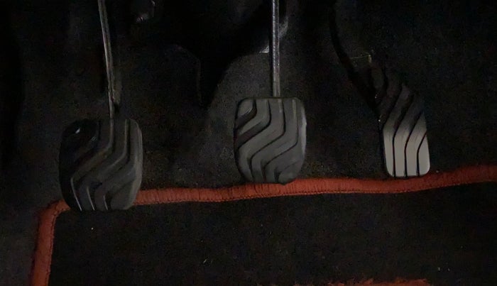 2020 Renault Kwid RXT 1.0 (O), Petrol, Manual, 54,696 km, Pedals