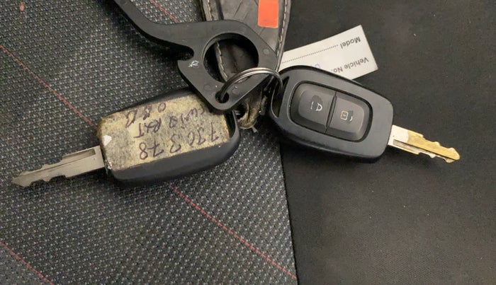 2020 Renault Kwid RXT 1.0 (O), Petrol, Manual, 54,696 km, Key Close Up