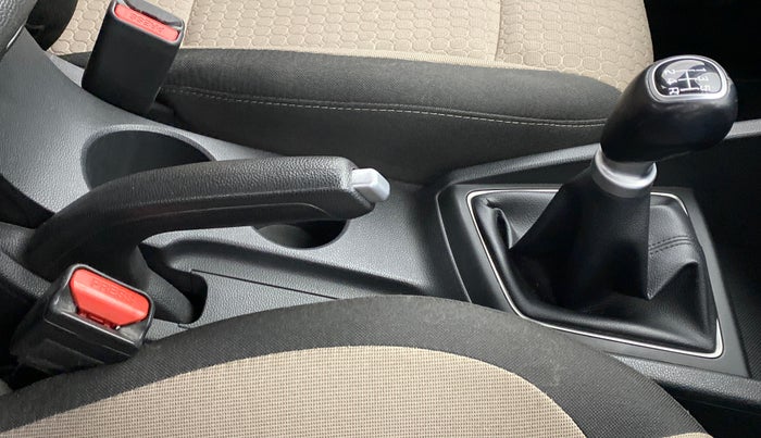 2017 Hyundai Elite i20 ASTA 1.2 (O), Petrol, Manual, 43,750 km, Gear Lever