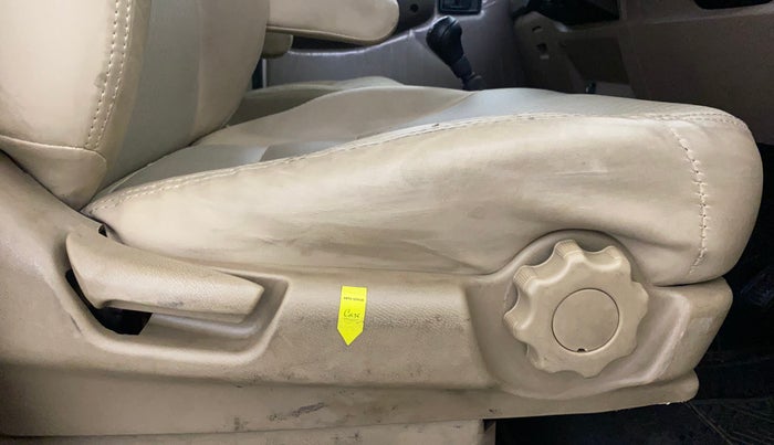 2023 Mahindra Bolero B6, Diesel, Manual, 29,109 km, Driver Side Adjustment Panel