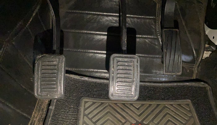 2023 Mahindra Bolero B6, Diesel, Manual, 29,109 km, Pedals