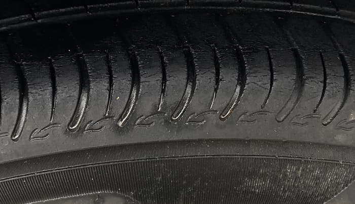 2021 Maruti S PRESSO VXI (O) AMT, Petrol, Automatic, 40,046 km, Right Front Tyre Tread